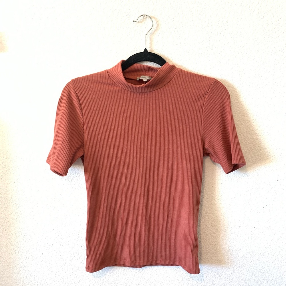 Short sleeve top in pink
